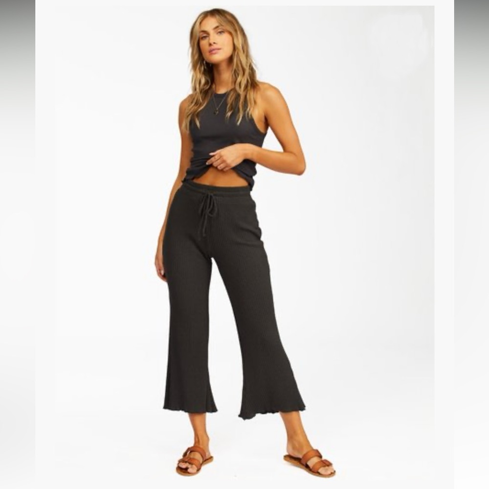 Ribbed Wide-Leg Knit Pants - Black